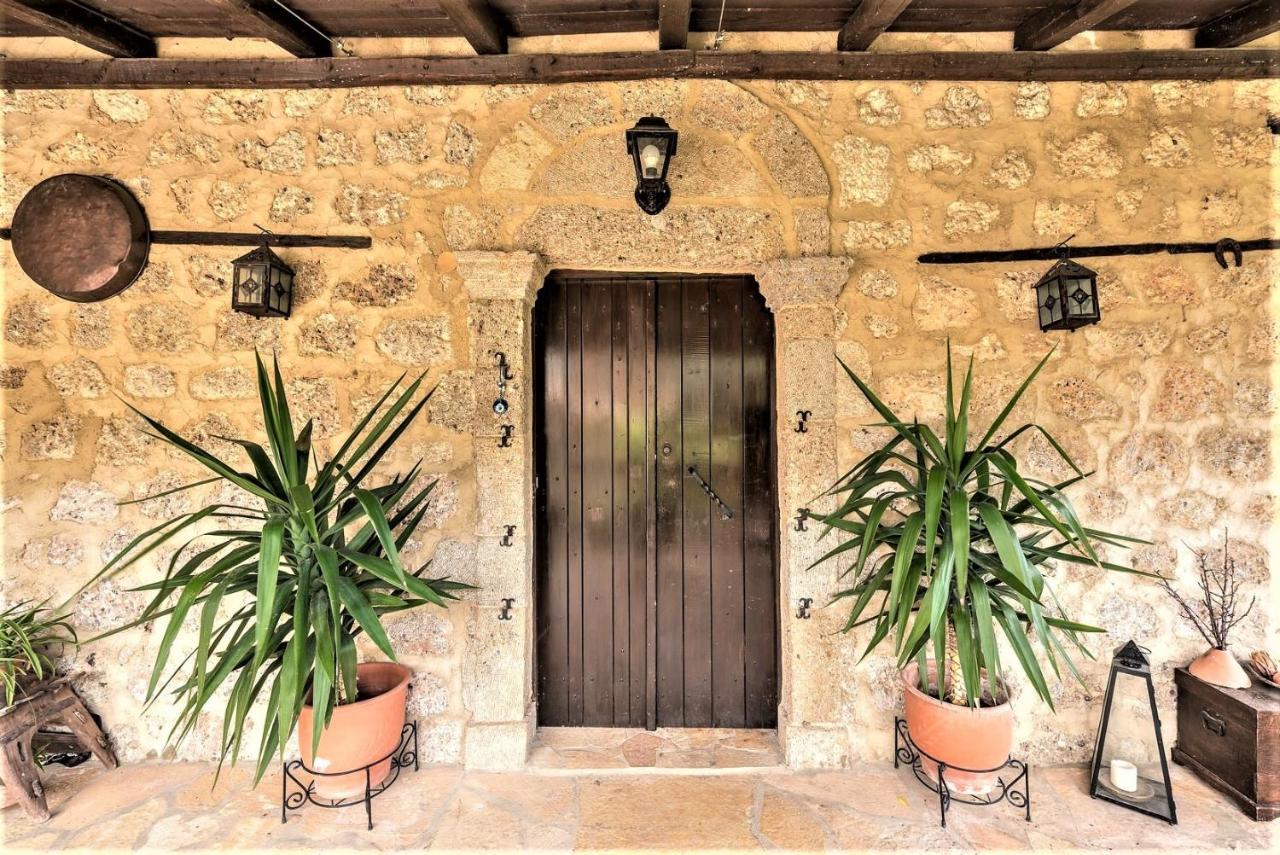 Ampelos Estate 阿克拉塔 外观 照片