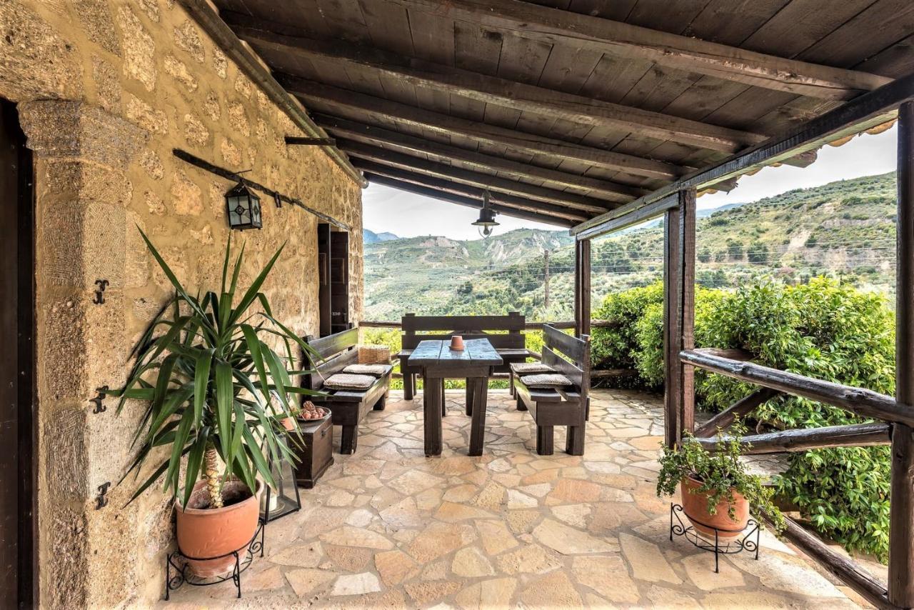 Ampelos Estate 阿克拉塔 外观 照片